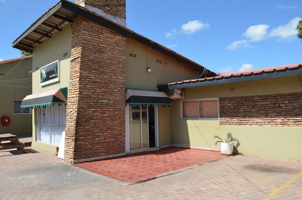 Kwithu Lodge gardens